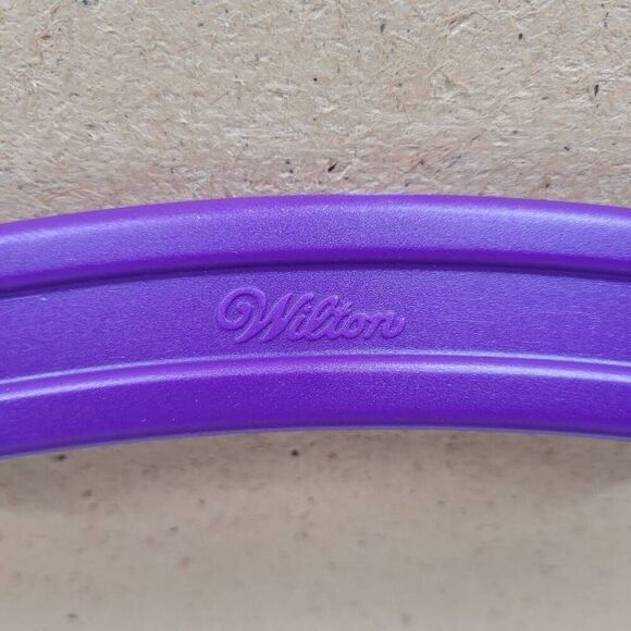 Wilton Cake Leveler 10 Inch NIB - Picture 9 of 11